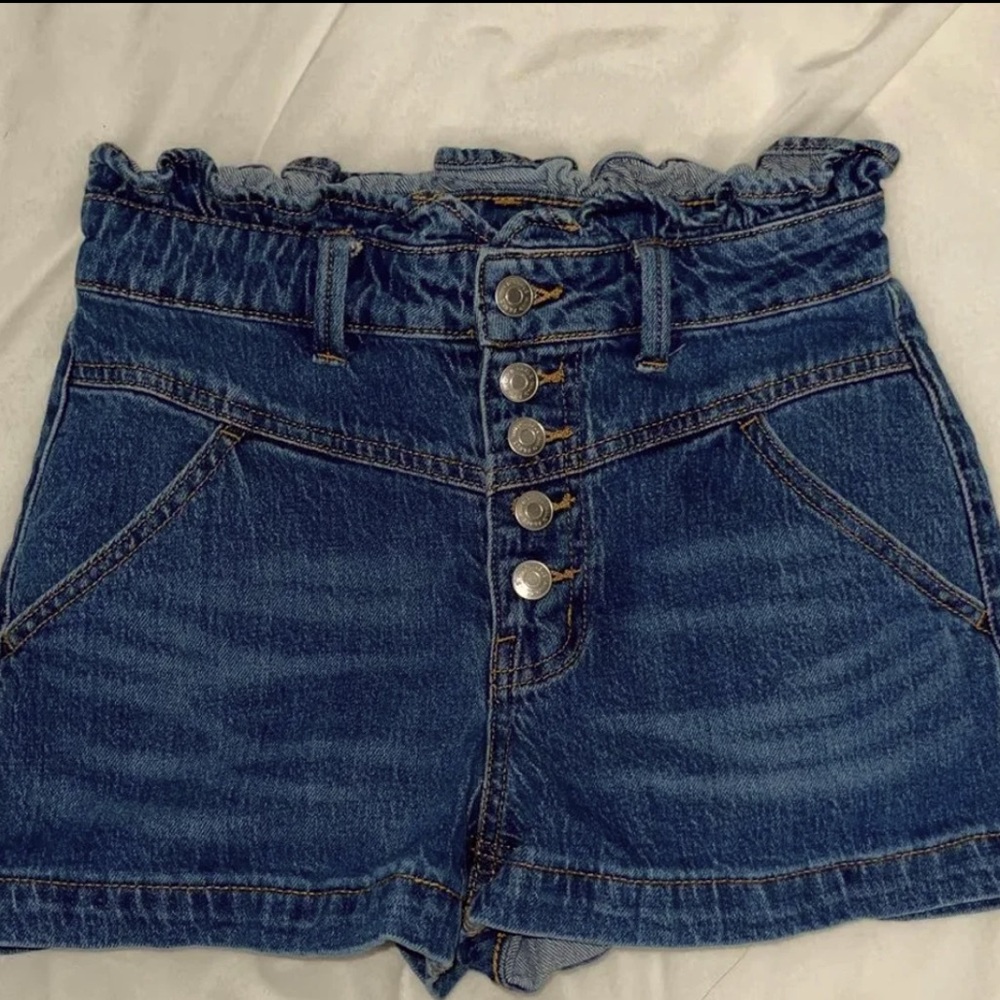 Button Up Scrunched Shorts